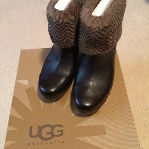 UGG CORA LYNN BROWN FUR w/BLACK ANKLE BOOTS